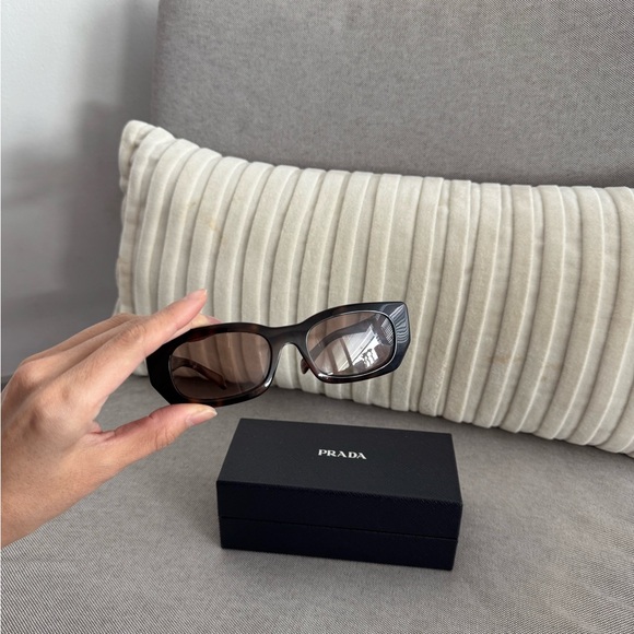 Prada Sunglasses - Picture 4 of 7